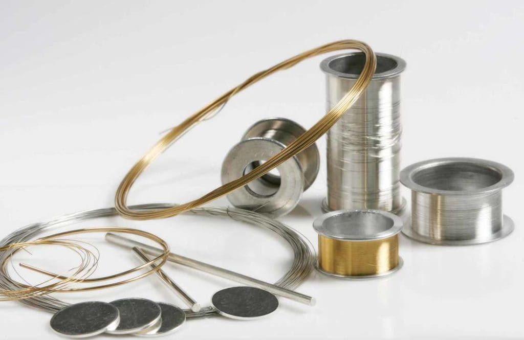 złote i srebrne druty